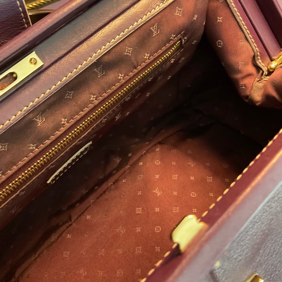 Louis Vuitton Suhali L’Ingenuiex PM slightly Used. - Picture 13 of 16